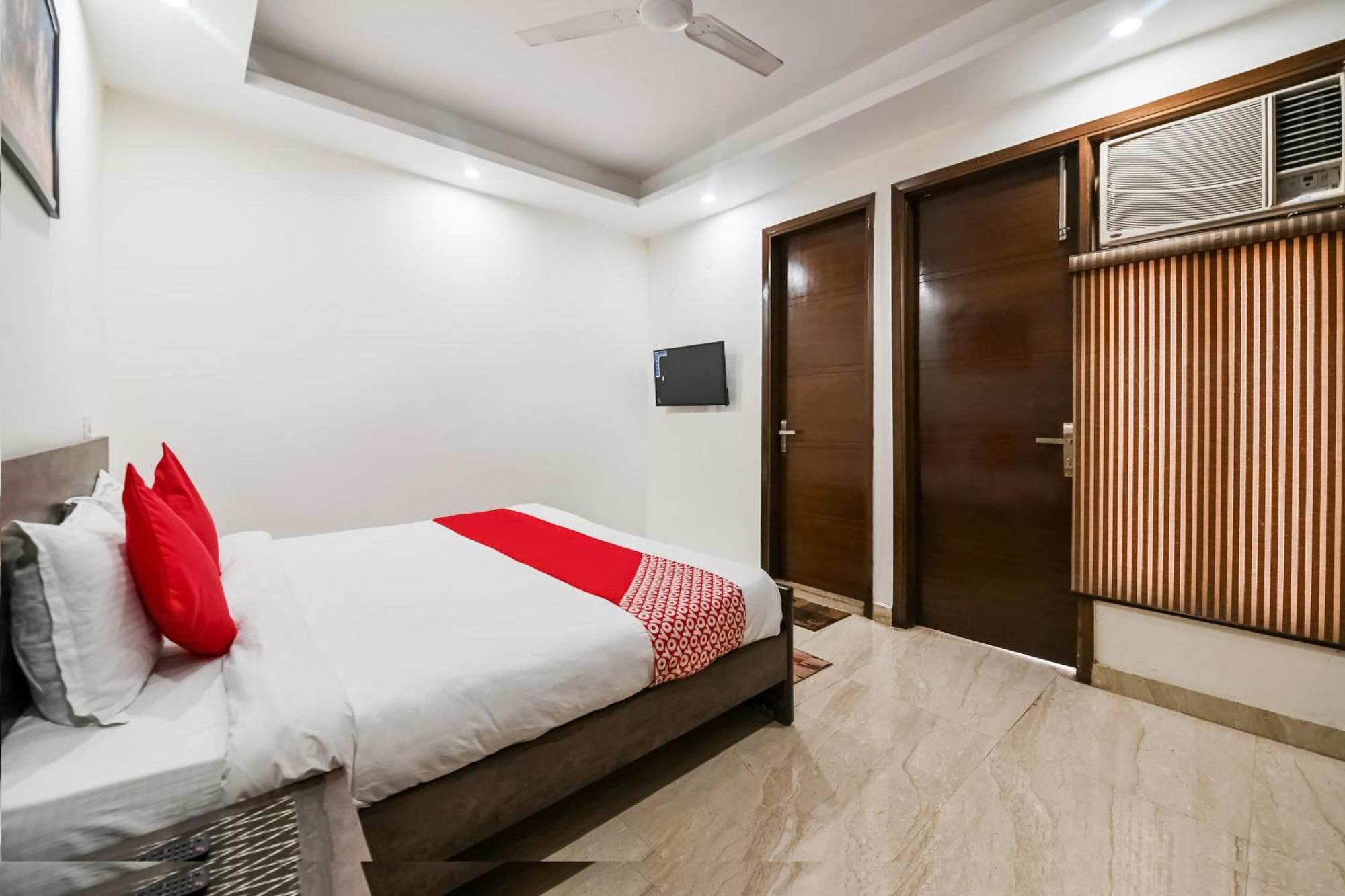 Hotel O Premium Rooms Chhatarpur Nueva Delhi Exterior foto