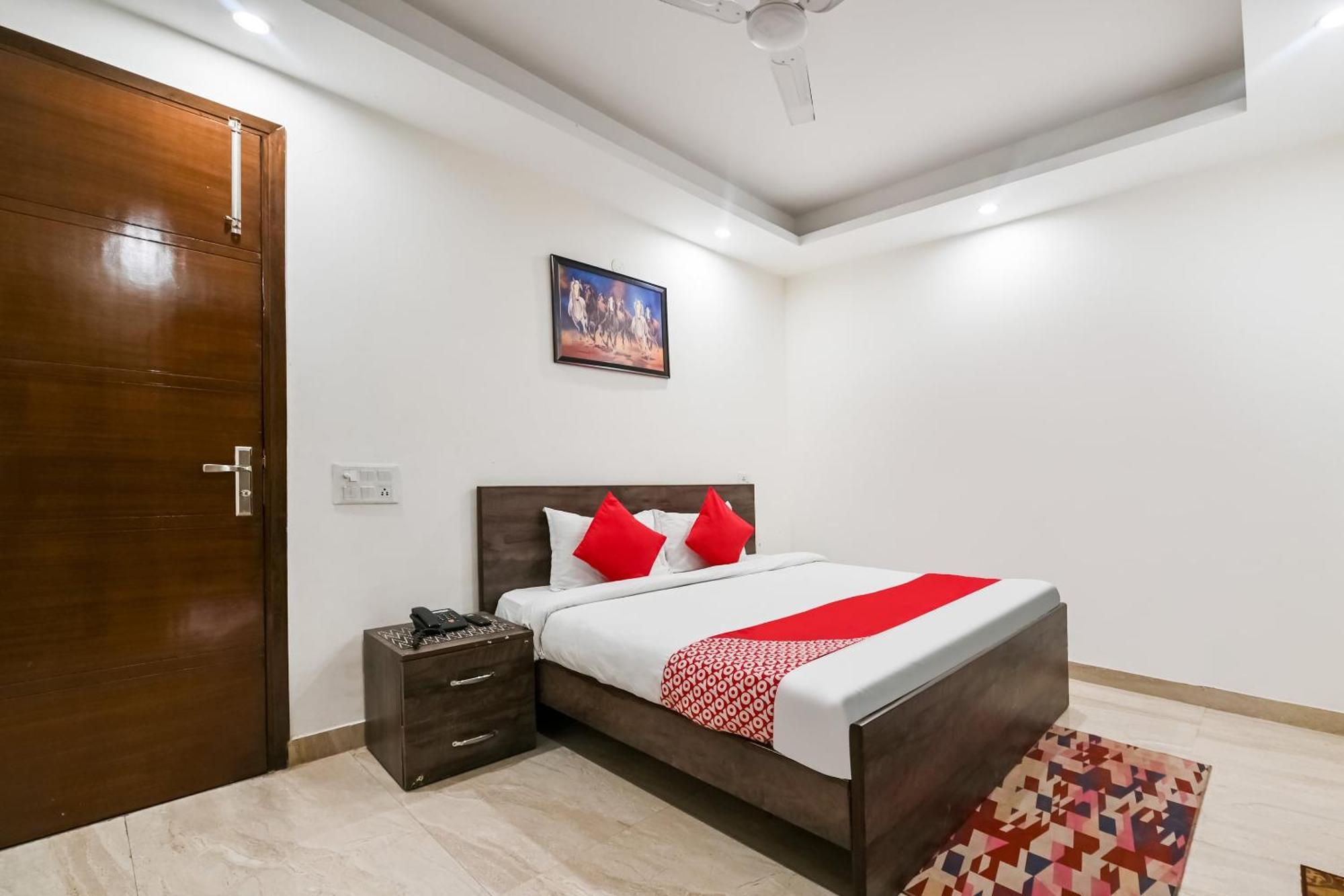 Hotel O Premium Rooms Chhatarpur Nueva Delhi Exterior foto