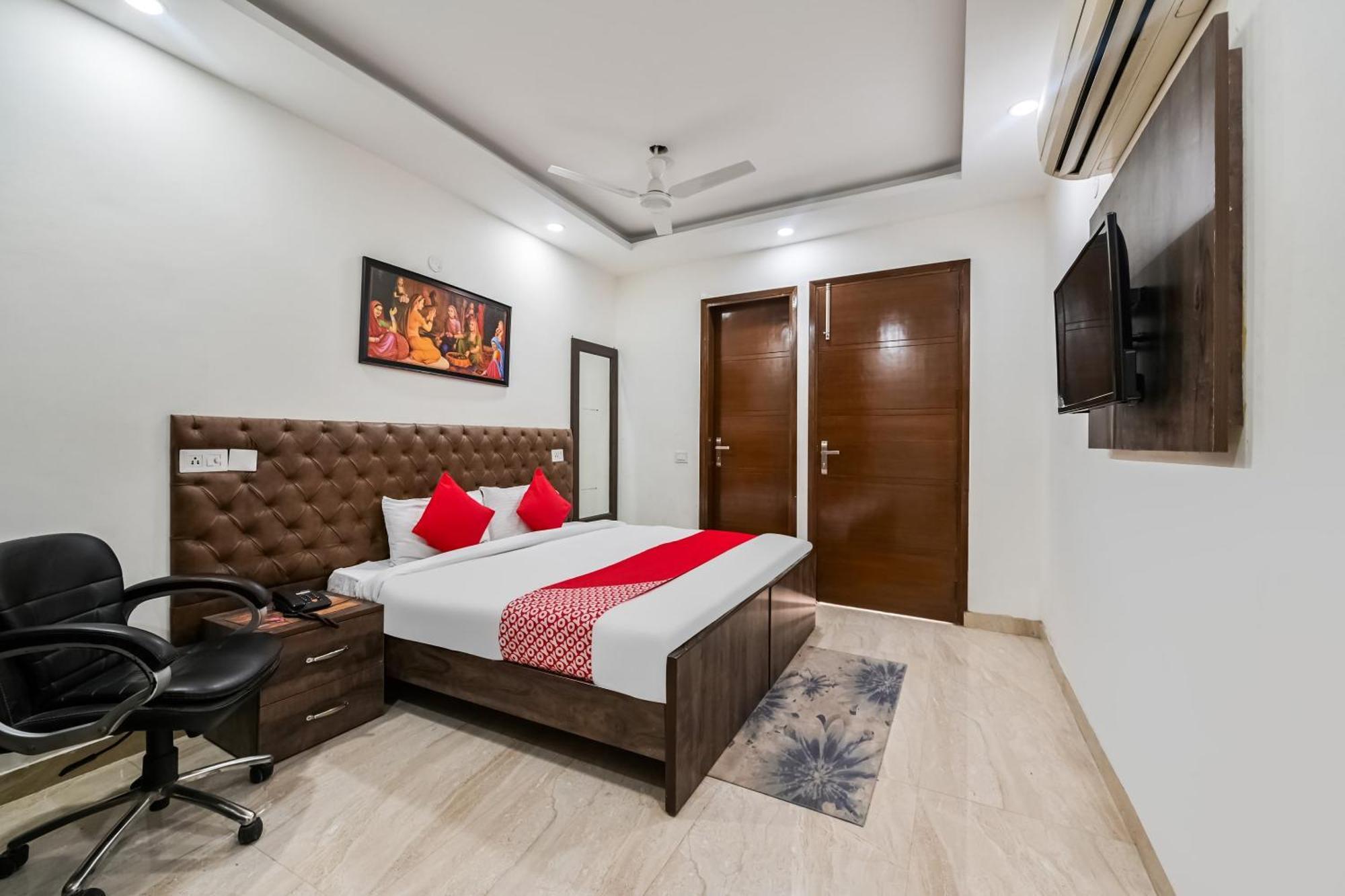 Hotel O Premium Rooms Chhatarpur Nueva Delhi Exterior foto